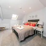 14 Helena House Lux Apartment