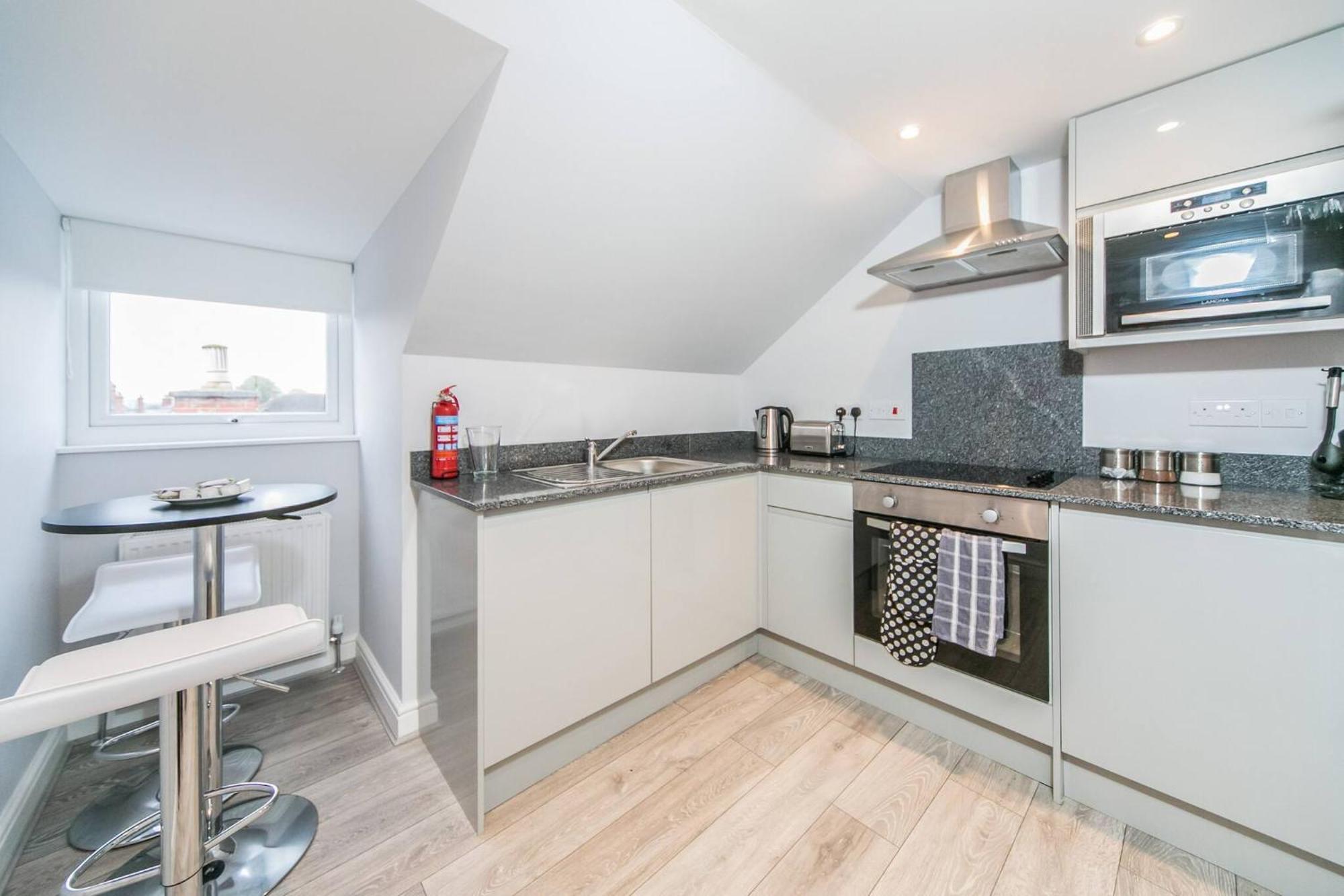 14 Helena House Lux